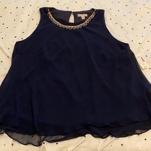 Dressbarn navy top with necklace